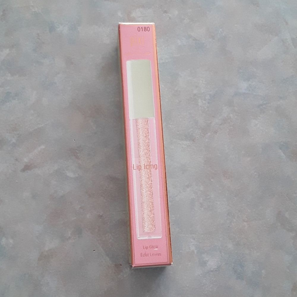 LIP ICING in CAKE Pixi × Chloe Monello - Picture 3 of 8